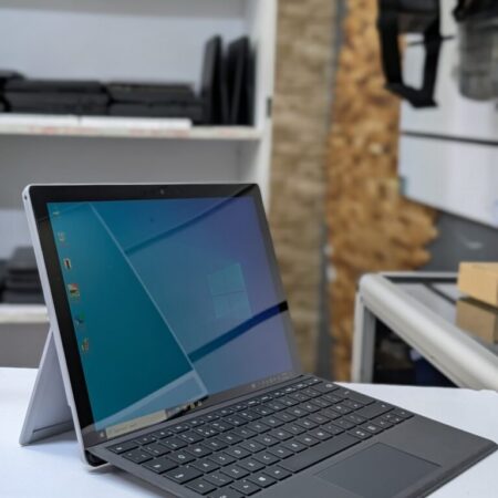 Surface Pro 5 | Core i5 | 8GB | 256SSD | Detachable | 7th Gen